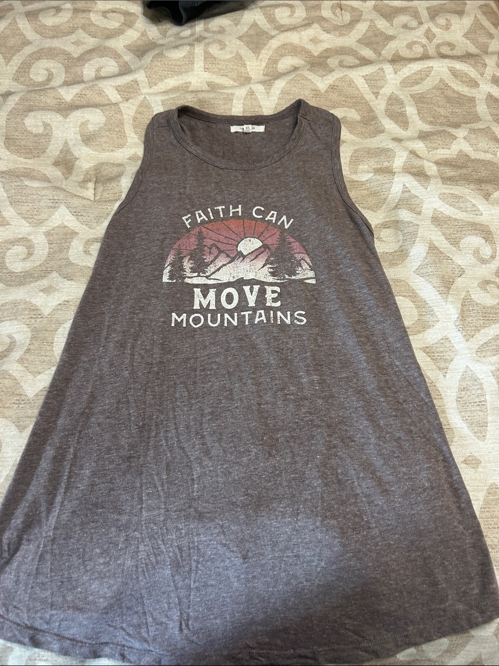 Maurice’s razor back tank top size extra small